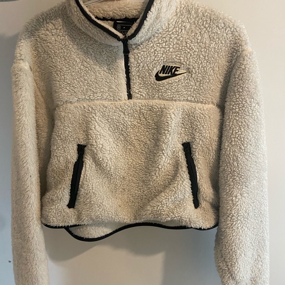 Nike Cropped Sweater - Picture 2 of 5